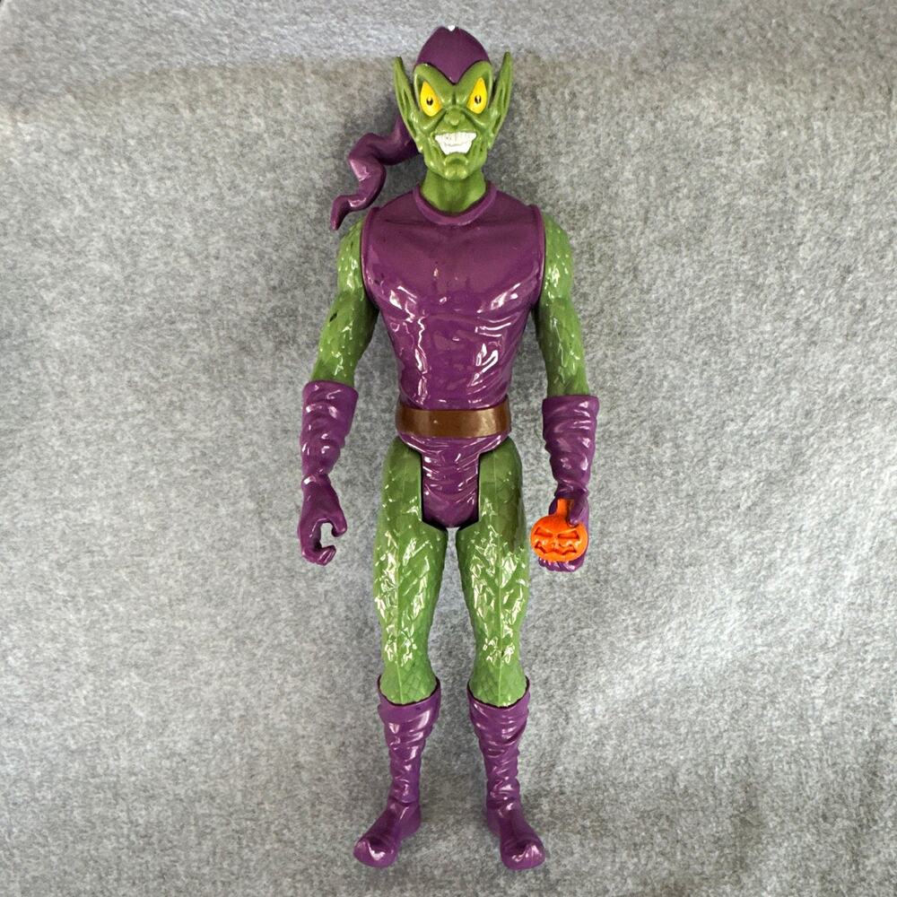 Green Goblin action figure green & purple w/ orange accessory #B1896 51031